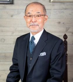 代表取締役社長上薗 真歩
